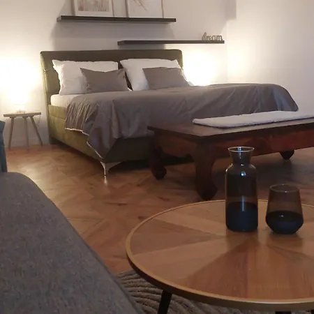 Napoli, Hlavna Ulica Apartment Kosice
